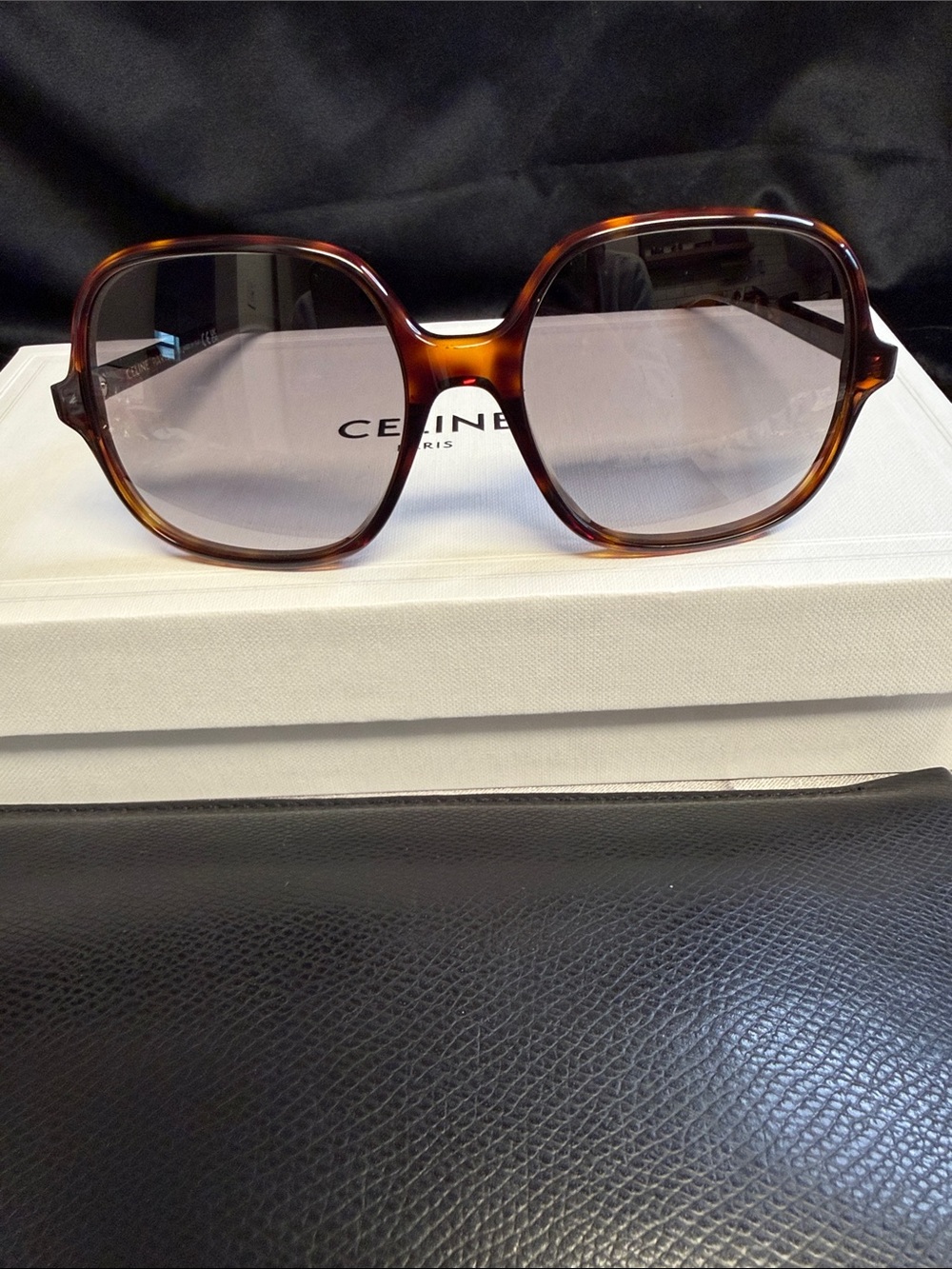 CELINE CL40244U 52F Shiny Dark Havana/Brown Gradient 56-18-135 Sunglasses New - Picture 3 of 8